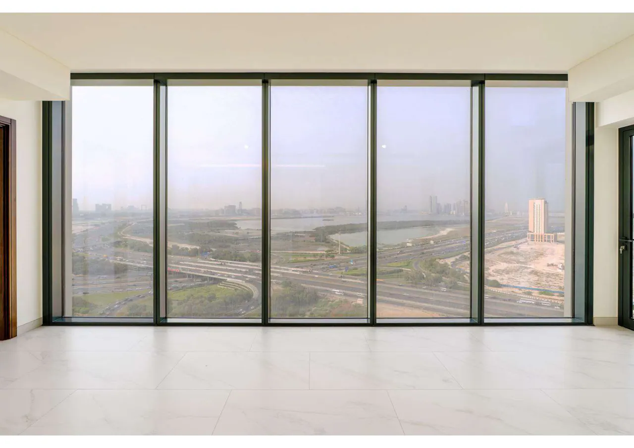 2.5BR in The Crest Tower A