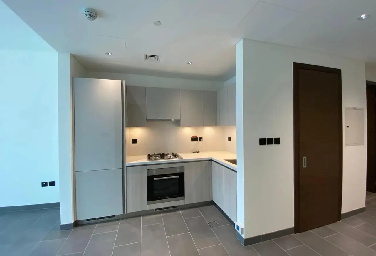 1BR in The Crest Tower C